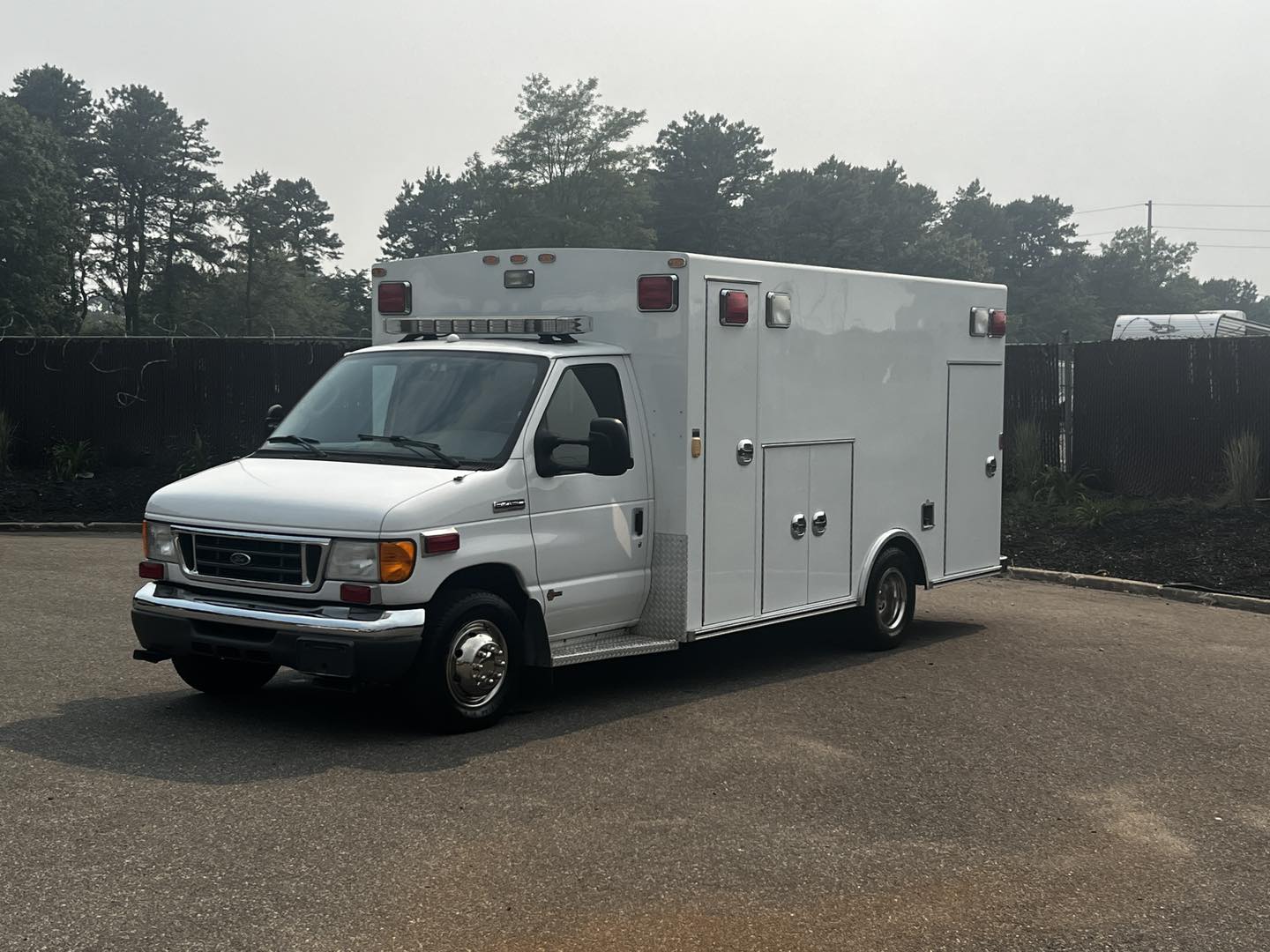 2007 Braun Ford E-450 Type III Ambulance | Used Truck Details
